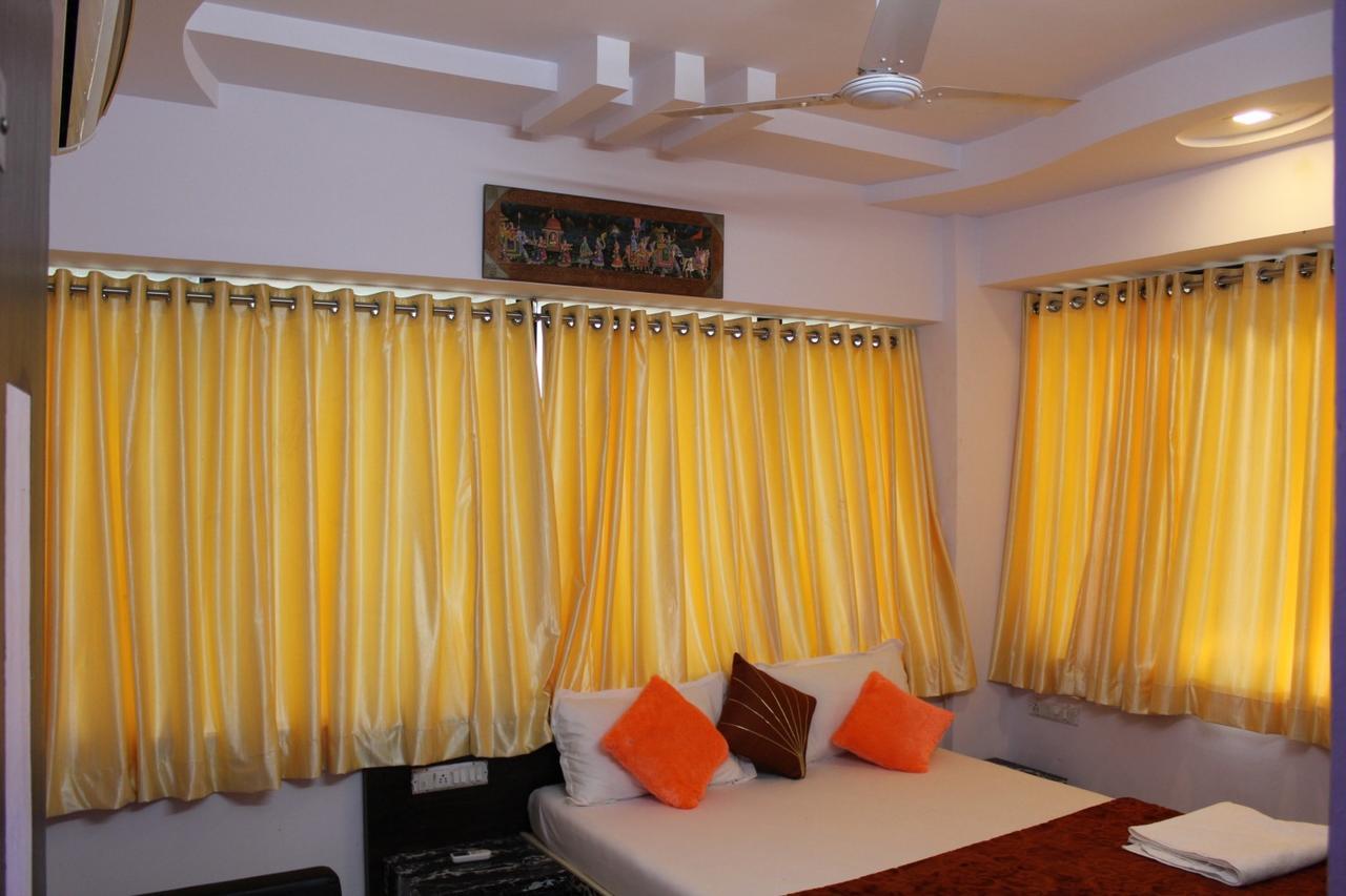 Hotel Kum Kum Adalaj المظهر الخارجي الصورة